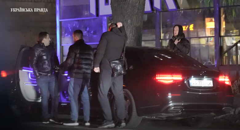 Семья нардепа от бывшей ОПЗЖ Мамояна за год приобрела 13 автомобилей на сумму свыше $1,3 млн, - СМИ 08