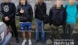 Полицейские задержали банду разбойников, которые с металлическими битами грабили столичные заведения. ФОТОрепортаж