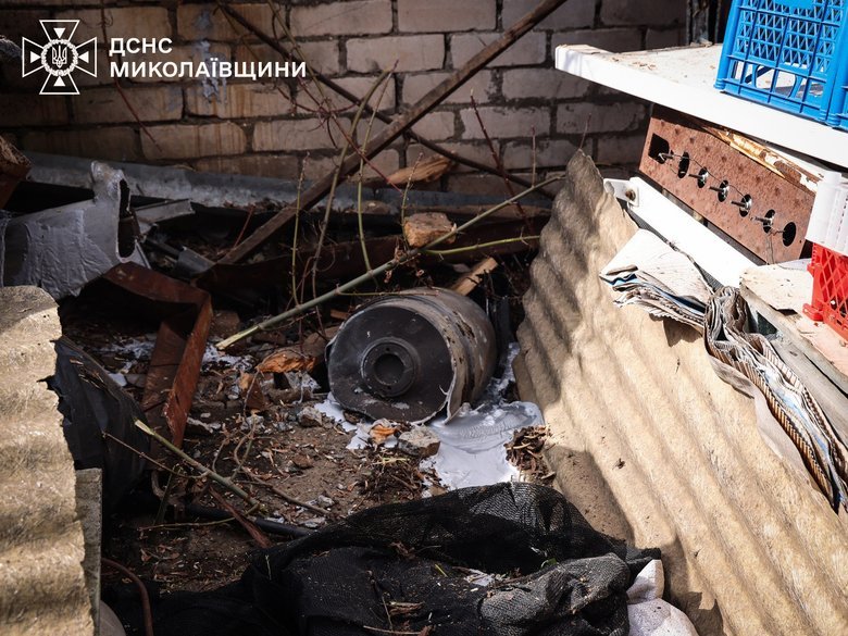 A house caught fire in Mykolaiv after the UAV attack: the ammunition was seized.