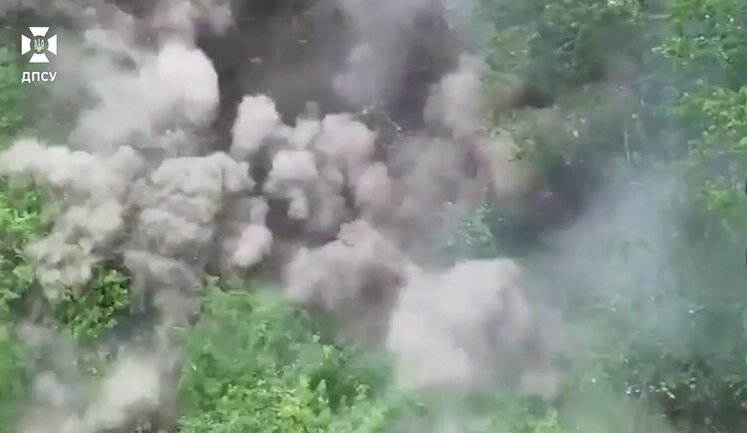 Border guards hit enemy EWs, 2 UAV launch sites, "Gvozdika" self-propelled artillery gun, and eliminated five Russians. VIDEO
