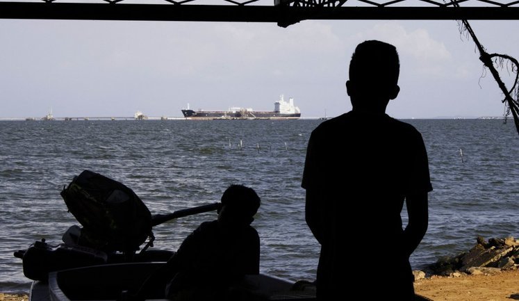 США задержали нефтяной танкер Olina в Карибском бассейне. ВИДЕО