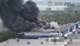 Росіяни вдарили по ТЦ у Запоріжжі: що відомо?