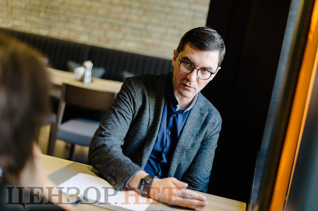 Нардеп від Слуги народу Андрій Мотовиловець: Найголовніше - вбити цю схему з майданчиками політично, бо вона політично народжена 01