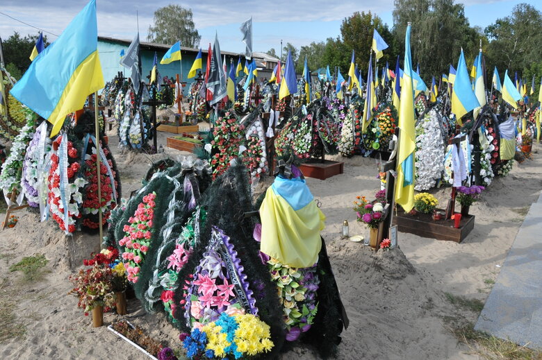 Kyiv. Alley of Heroes at Lysove cemetery. Rows of flags over Ukrainian soldiers’ graves 12