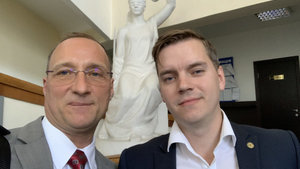 "Авторитет" Петровский (Нарик) не явился на рассмотрение апелляции о штрафе главреду Цензор.НЕТ