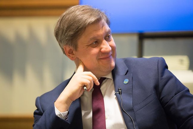 Два роки Зеленського: сильні та слабкі сторони. Розповідь Секретаря РНБО Олександра Данилюка. Частина перша 03