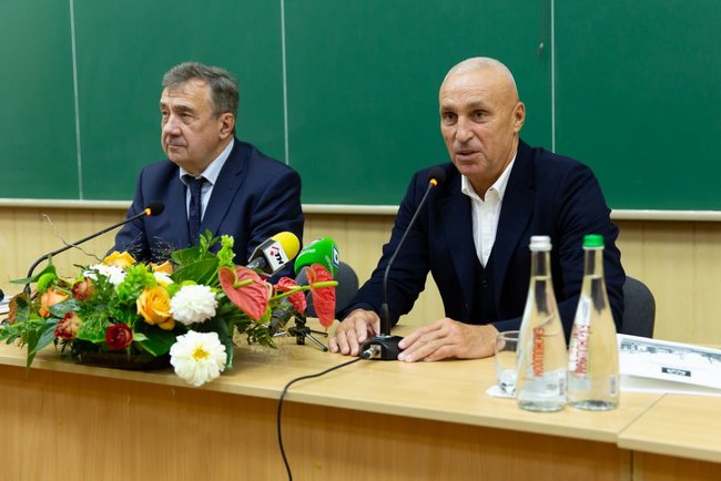 Ярославский предложил харьковским студентам работу в инновационных проектах вместо эмиграции 01