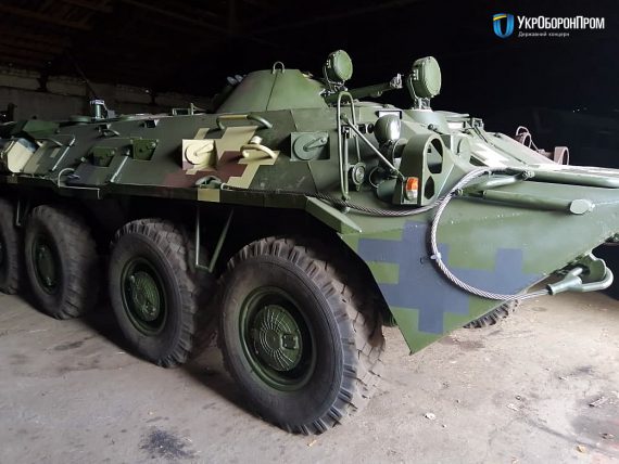 Киевский бронетанковый завод досрочно закончил капремонт девяти БТР-80 03