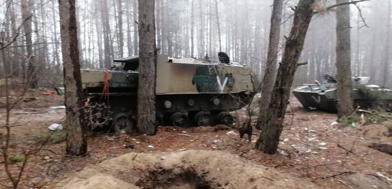 Украинские воины захватили портативную систему спутниковой связи Аурига-1.2В 01