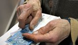 Уряд пропонує нові правила стягнення боргів із пенсій: яку суму не зможуть забрати?