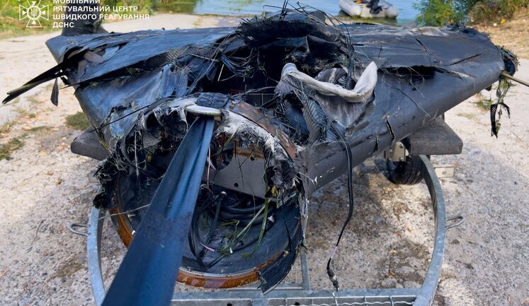 SES sapper divers retrieve drone parts from Dnieper river. VIDEO+PHOTOS