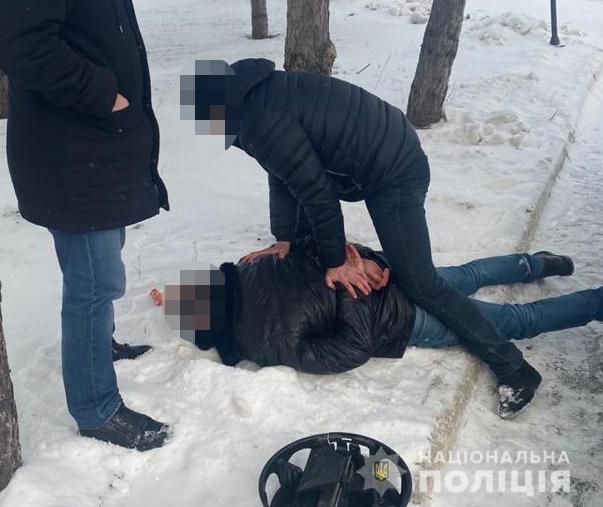 Замглавы госадминистрации одного из районов Харькова задержан при получении взятки, - Нацполиция 01