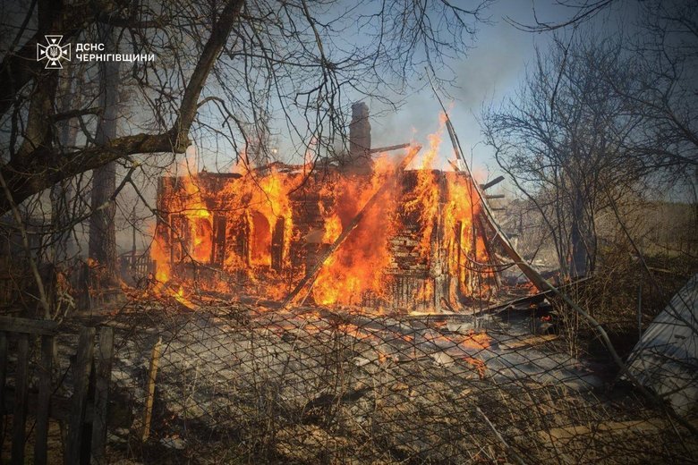 Чернігівщина: удари дронів по житлу, агро- та енергооб’єктах