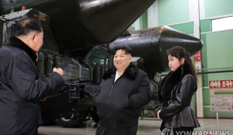 Kim Jong Un orders to increase production of mobile ballistic missile launchers. PHOTO