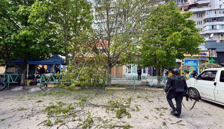 Внаслідок ворожих ударів по Херсонщині 11 людей дістали поранення. ФОТОрепортаж