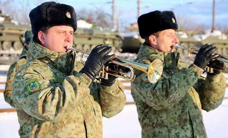 Российские военные и техника продолжают прибывать в Беларусь 13