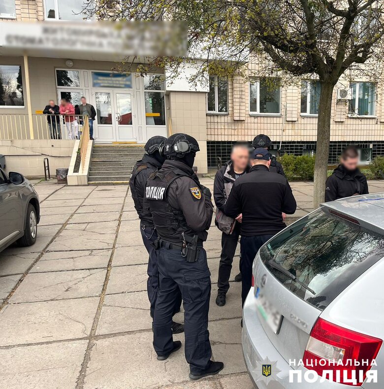 Голову Житомирської обласної військово-лікарської комісії спіймали на хабарі
