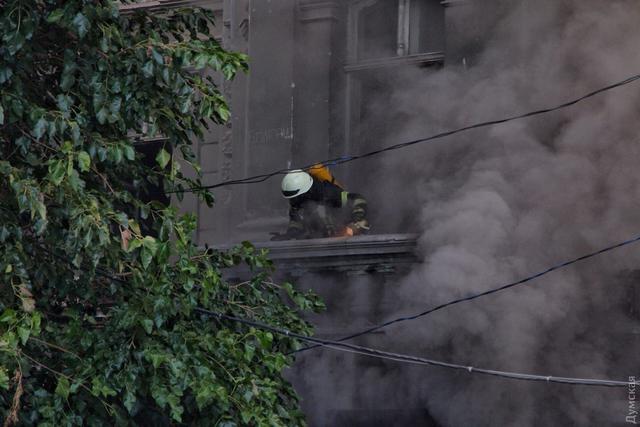 Історична будівля горіла в Одесі 06