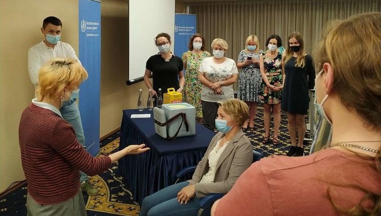 До COVID-вакцинації в Україні залучать студентів та інтернів: ВООЗ почала тренінги. ФОТОрепортаж