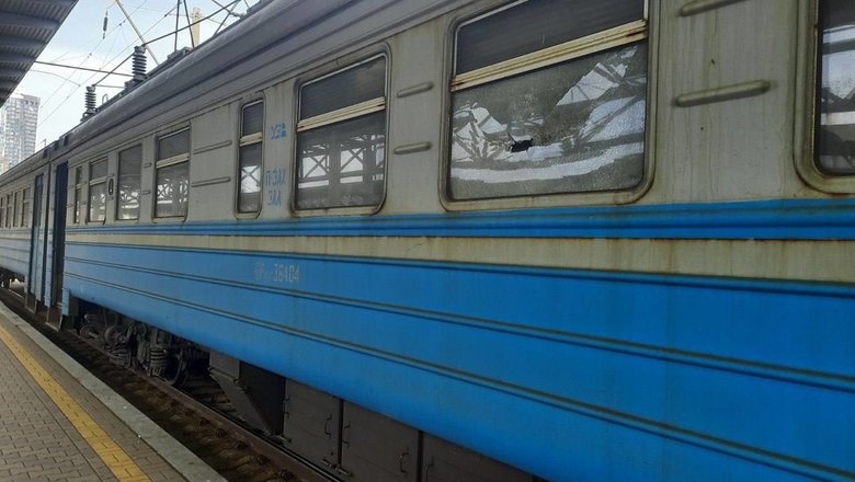 Войска РФ обстреляли электричку Шепетовка-Киев, один человек пострадал 04