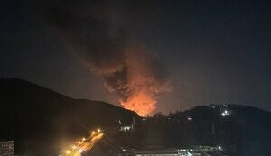 Беспилотники атаковали НПЗ в Туапсе, зафиксированы попадания в резервуары с нефтепродуктами. ВИДЕО