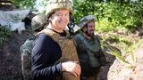 Порошенко привіз для воїнів 10-ї ОГШБ обладнання майже на мільйон грн, - "ЄС"