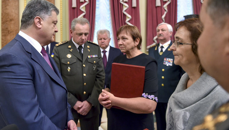 Ukrainian heroes Branovytskyi, Kolodii awarded Gold Star Orders posthumously. PHOTOS+VIDEO