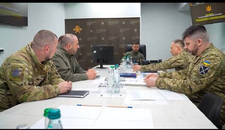 Зеленский провел заседание военного кабинета: речь шла о ситуации на фронте и подготовке к встрече с американской делегацией. ВИДЕО