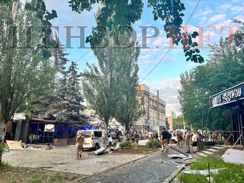У Краматорську ракета влучила у заклад харчування, 2 особи загинуло, 22 поранено (оновлено) 03