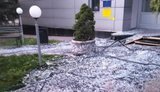 Після нічної атаки у Києві знову постраждала будівля податкової служби