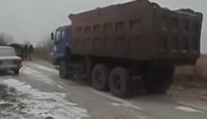 На березі Азовського моря прикордонники зупинили незаконний видобуток піску. ВIДЕО