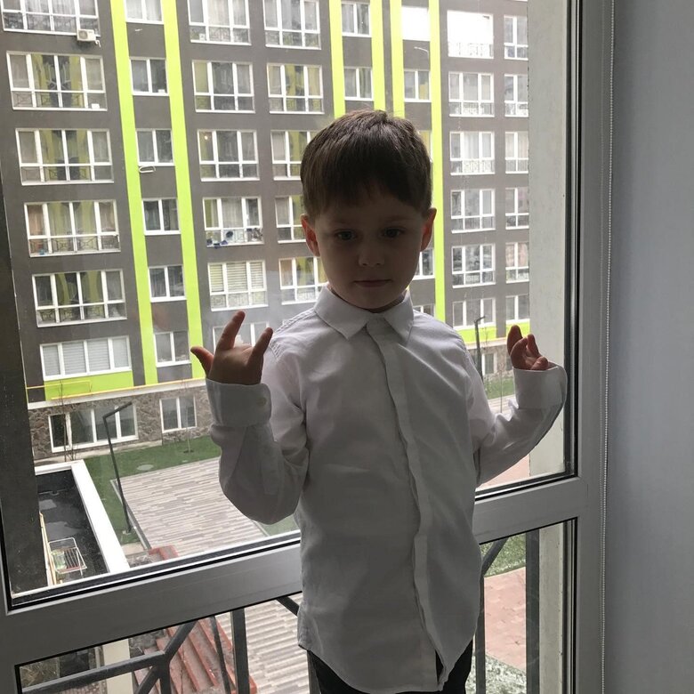 Мама и ее 7-летний сын погибли от удара россиян по Виннице 03 Мама и ее 7-летний сын погибли от удара россиян по Виннице 03