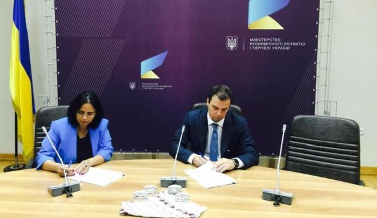 Украина подписала кредитные соглашения со Всемирным банком и Японией на общую сумму $800 млн, - Абромавичус. ФОТО