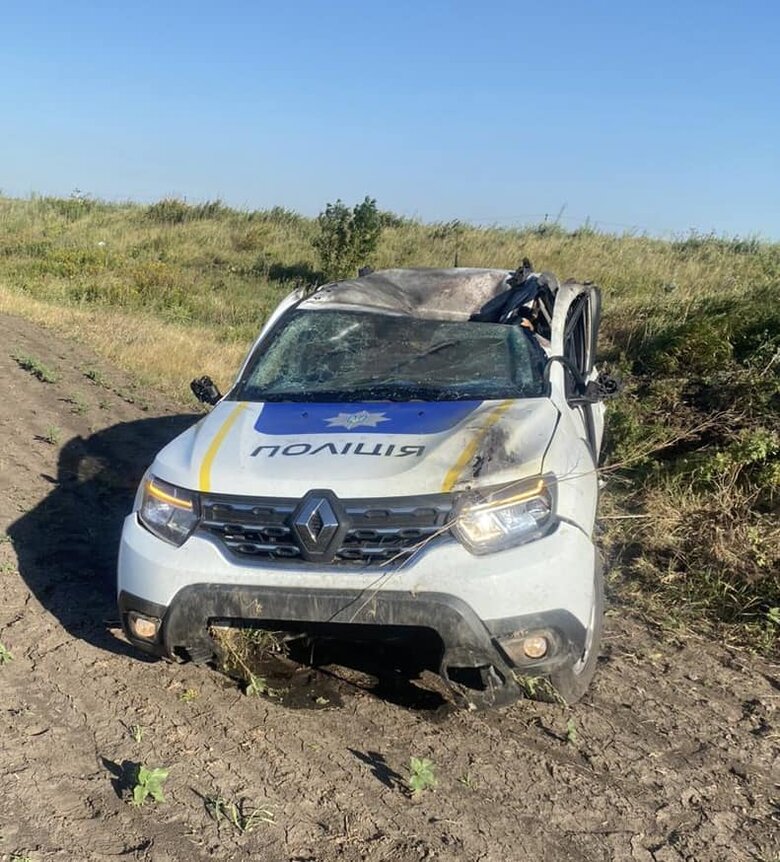 Російський дрон атакував авто поліції на Донеччині