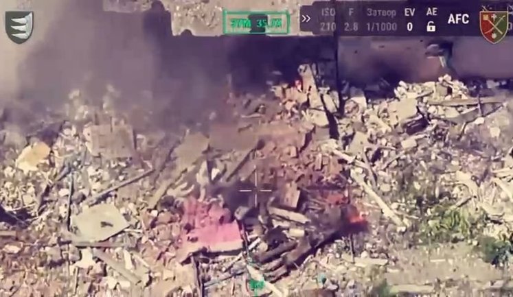 Повітряні сили уразили будівлю з окупантами в Костянтинівці, а FPV-дрон 156-ї ОМБр ліквідував останнього рашиста. ВIДЕО