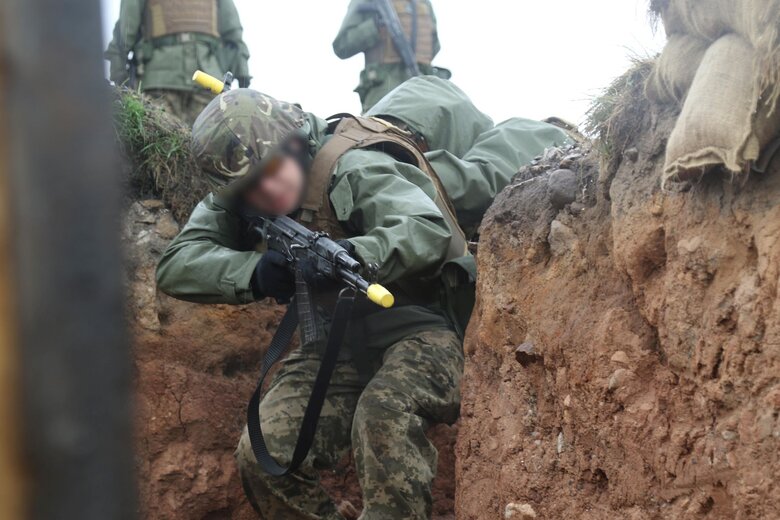 Інструктори зі Швеції навчають у Британії військових ЗСУ 01 Інструктори зі Швеції навчають у Британії військових ЗСУ 01