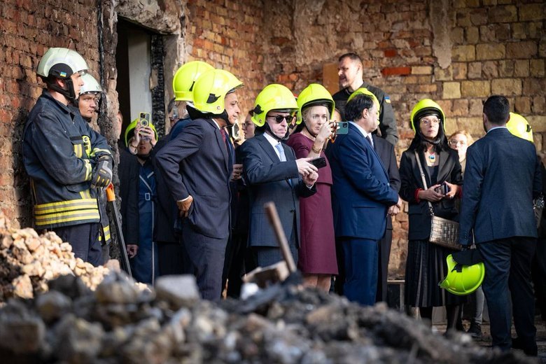 Russian strike on the Cabinet building. Diplomats were shown the consequences