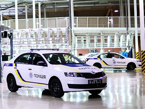 Нацполиция получила 400 новых автомобилей украинского производства 03