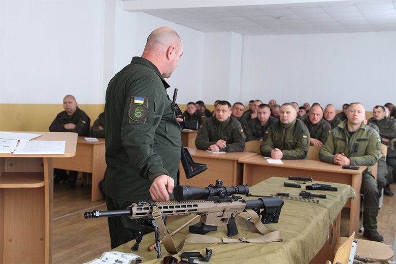 Воинов Нацгвардии перевооружают современными винтовками UAR-15 вместо автоматов Калашникова, - пресс-служба НГУ 01