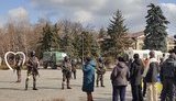 Окупанти розганяють мітинг мирних жителів у Скадовську. ВIДЕО