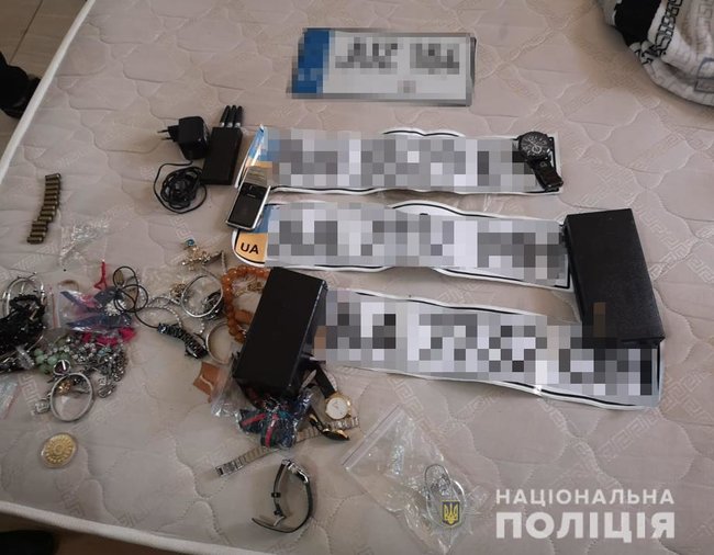 Одеська поліція прийшла з обшуками до представників криміналітету 03