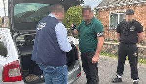 Large-scale desertion scheme exposed in four Ukrainian regions: organizers charged up to $15,000 – SBI. PHOTO