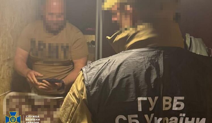Комбат на Донеччині вимагав від підлеглих щомісячні "відкати" по 40 тис. грн за нарахування "бойових" виплат. ФОТОрепортаж