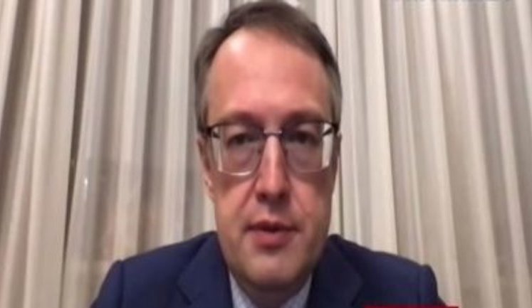 "Якщо хтось вривається до вашого будинку і намагається вас побити або вбити, то ви маєте право на самозахист", - заступник міністра МВС Геращенко про ветерана АТО Пекельного. ВIДЕО