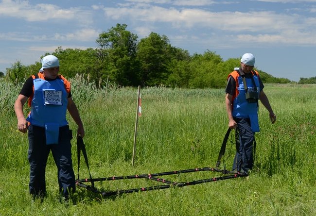 Первая официальная передача территорий, разминированных международной организацией, состоялась на Луганщине 04