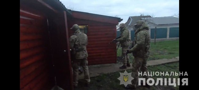 Правоохоронці України та Франції ліквідували міжнародний канал торгівлі людьми. Жертвами зловмисників стали понад 100 осіб 01