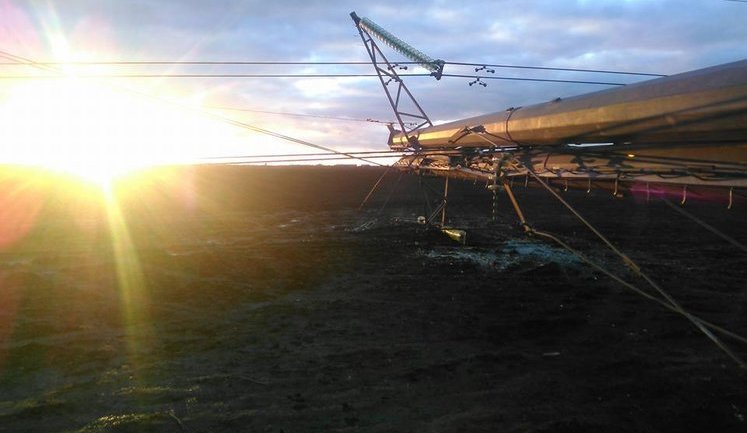 Power blockade participants prevented restoration of power supply to occupied Crimea; Right Sector lays down conditions. PHOTOS