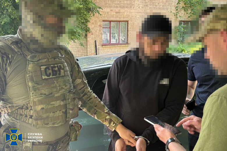 Задержаны еще 14 организаторов схем для уклонистов