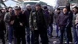 "Хлеба не надо! Дайте дорогу!" - местные жители заблокировали трассу Ивано-Франковск-Черновцы. ВИДЕО