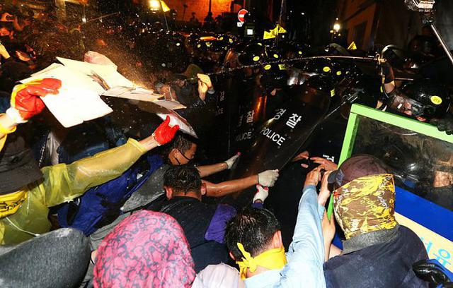протест первомай радикалы